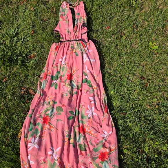 Express Floral Dress - Picture 3 of 3